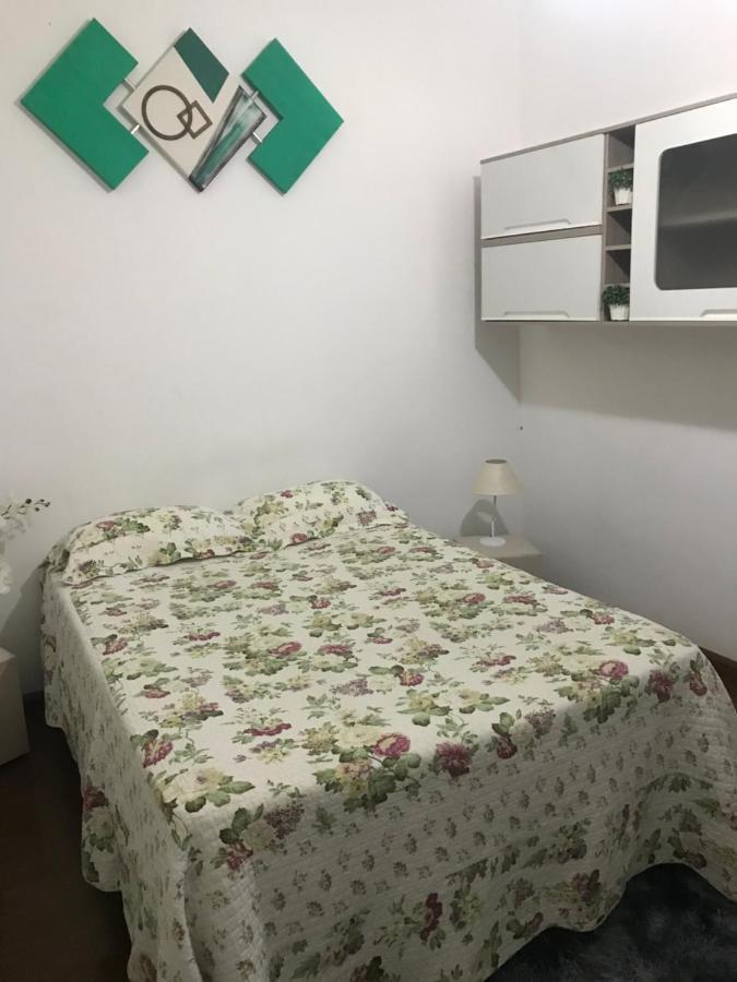 Hostel Gru Economico Com Quartos Individuais E Translado กัวรูยุส ภายนอก รูปภาพ