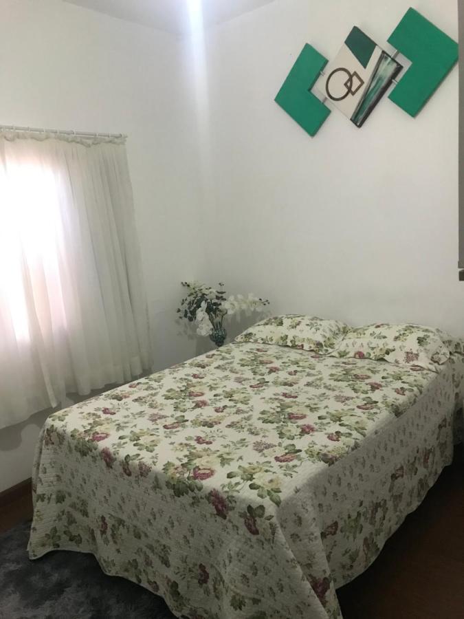 Hostel Gru Economico Com Quartos Individuais E Translado กัวรูยุส ภายนอก รูปภาพ