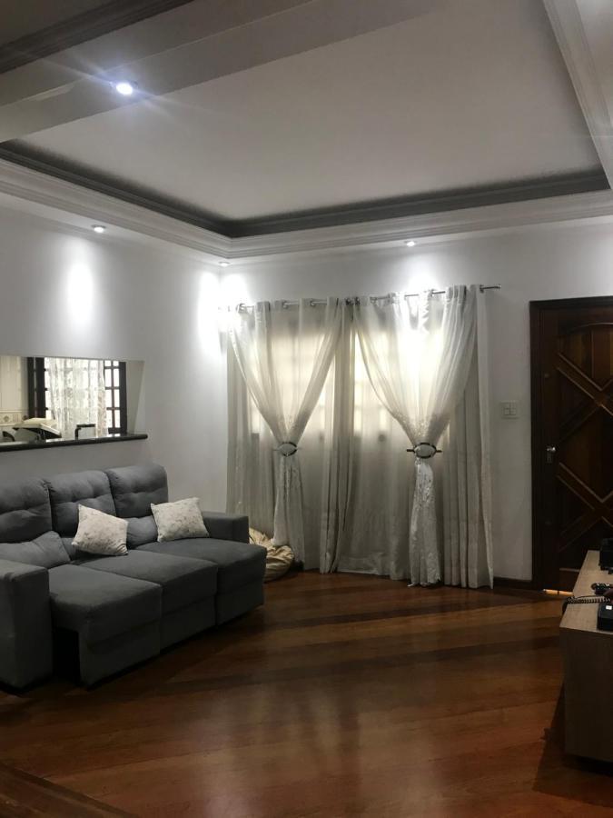 Hostel Gru Economico Com Quartos Individuais E Translado กัวรูยุส ภายนอก รูปภาพ