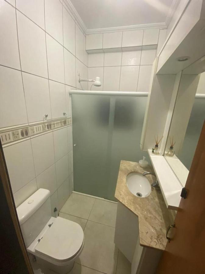 Hostel Gru Economico Com Quartos Individuais E Translado กัวรูยุส ภายนอก รูปภาพ